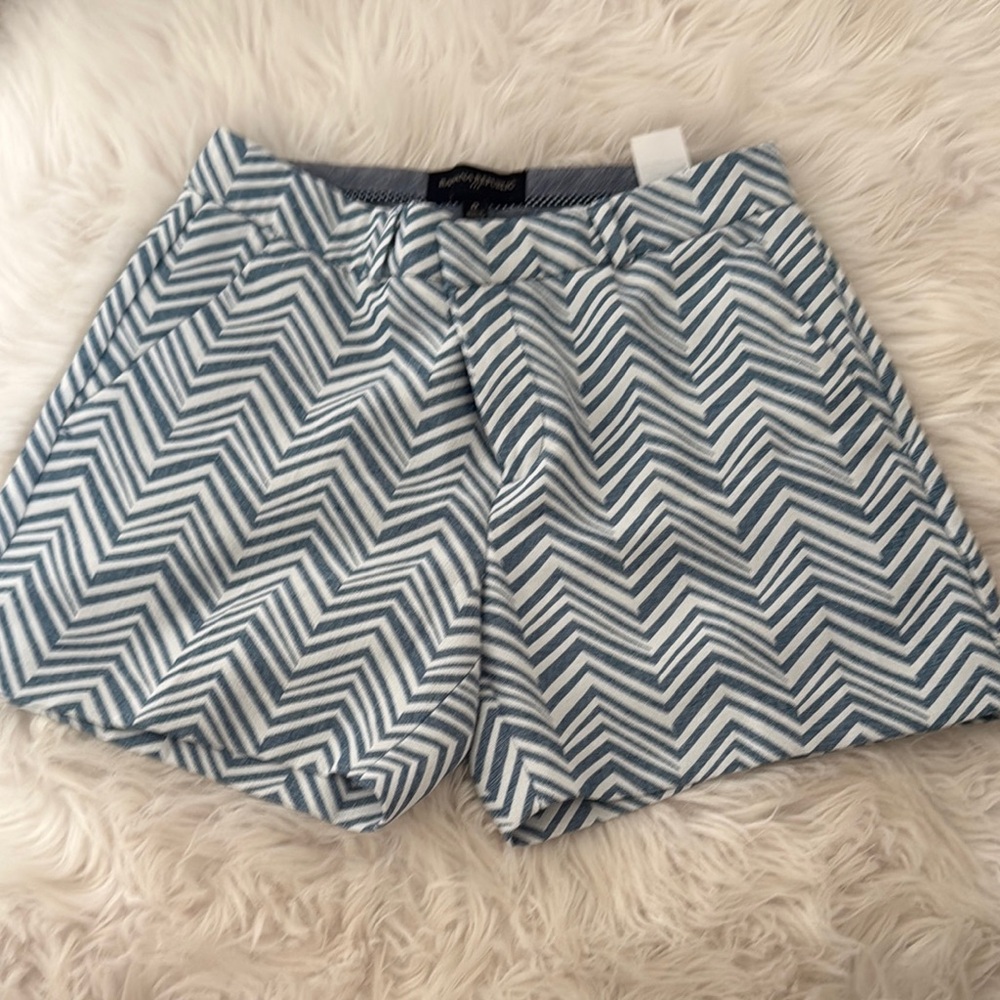 Blue Zigzag Patterned Women's Shorts